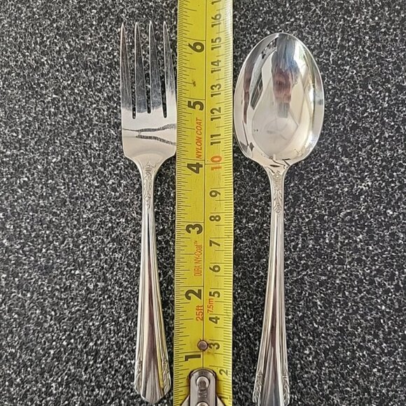 Vintage Wm. A. Rogers A-1 Plus Oneida Malibu 7 Salad/Cake Forks & 1 Sugar Spoon - Picture 6 of 6